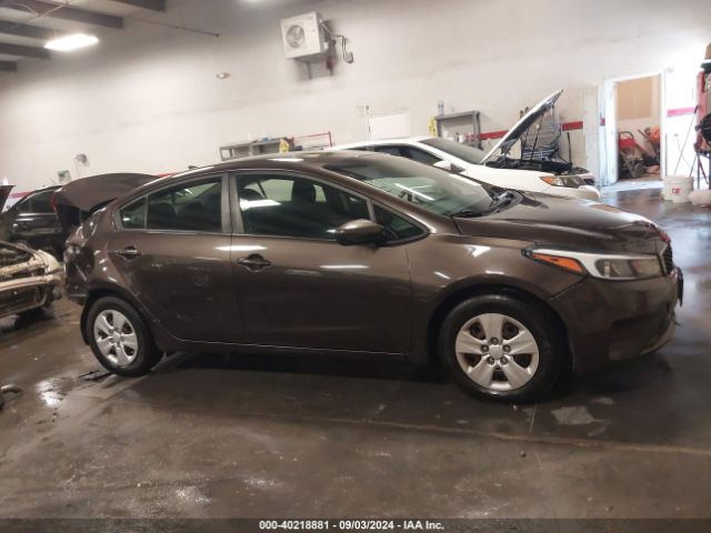 3KPFL4A70JE197216 KIA FORTE LX
