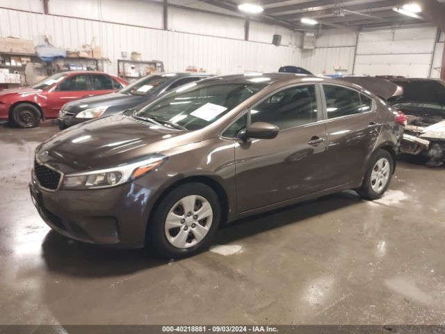 3KPFL4A70JE197216 KIA FORTE LX