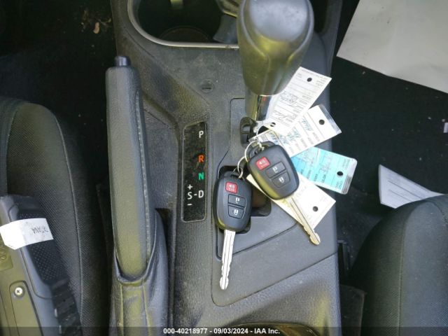 2T3ZFREV3HW322864 Toyota RAV4 LE
