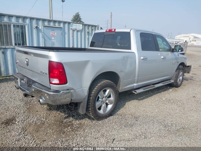 1C6RR7TTXHS637027 RAM 1500 Big Horn  4x4 6'4 Box