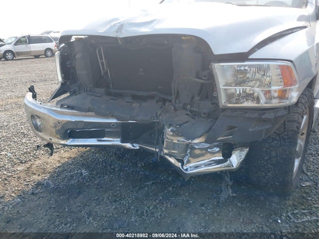 1C6RR7TTXHS637027 RAM 1500 Big Horn  4x4 6'4 Box