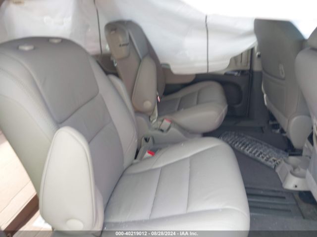 5TDYZ3DC9HS885175 Toyota Sienna Xle 8 Passenger