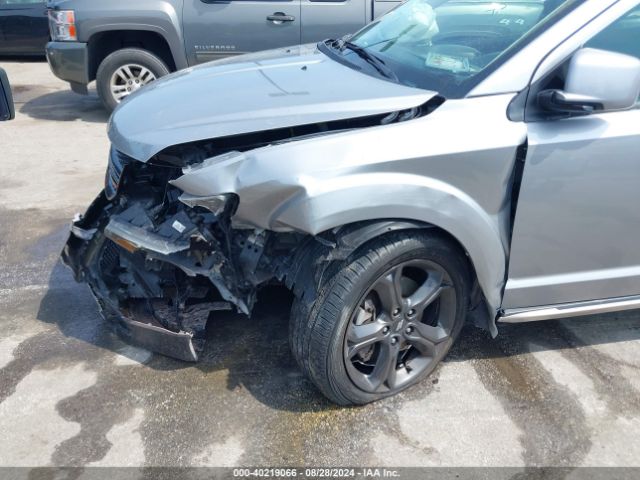 3C4PDCGB2KT859933 Dodge Journey Crossroad
