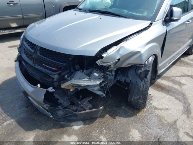3C4PDCGB2KT859933 Dodge Journey Crossroad