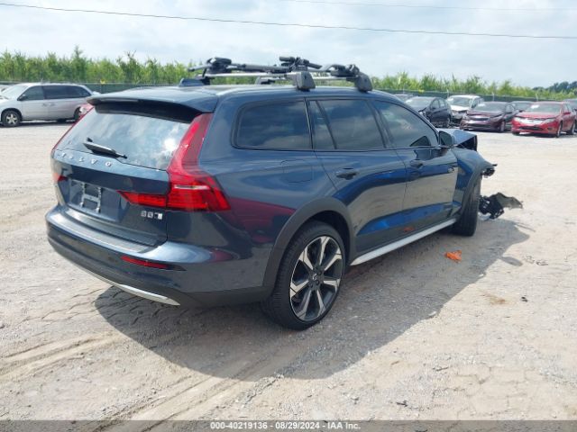 2024 VOLVO V60 CROSS COUNTRY YV4L12WB9R2137418 Photo 3