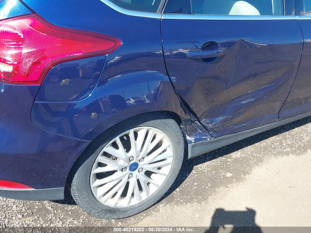 Ford Focus Titanium 2017 1FADP3N2XHL279739 Image 6