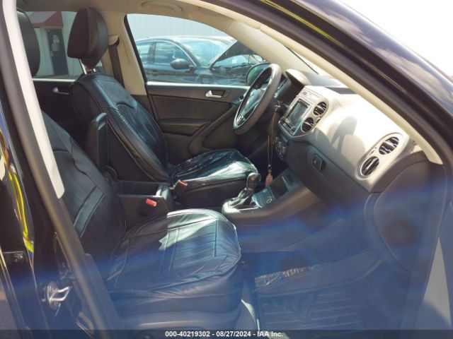WVGUV7AX2HK006563 Volkswagen Tiguan 2.0t Sport
