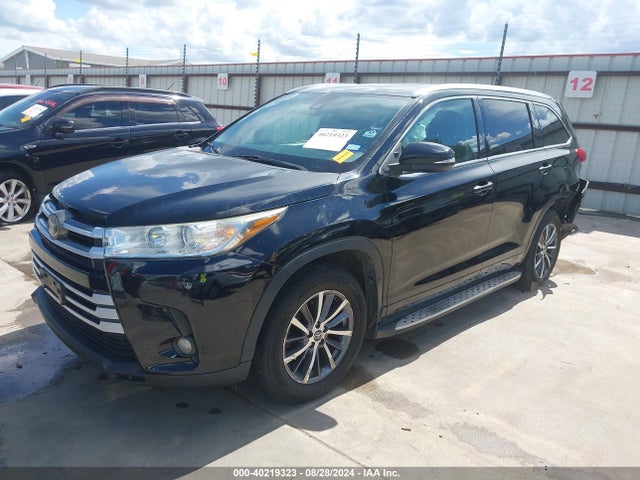 Toyota Highlander Xle 2017 5TDKZRFH1HS523827 Image 2