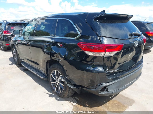 Toyota Highlander Xle 2017 5TDKZRFH1HS523827 Image 3
