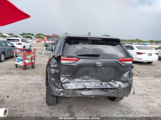 2T3A1RFV0NW327543 Toyota Rav4 Xle Premium