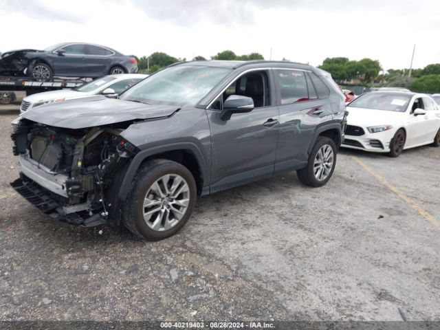 2T3A1RFV0NW327543 Toyota Rav4 Xle Premium