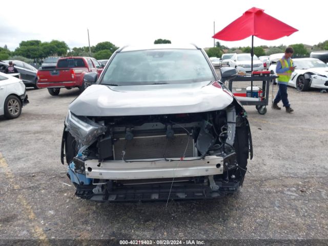 2T3A1RFV0NW327543 Toyota Rav4 Xle Premium