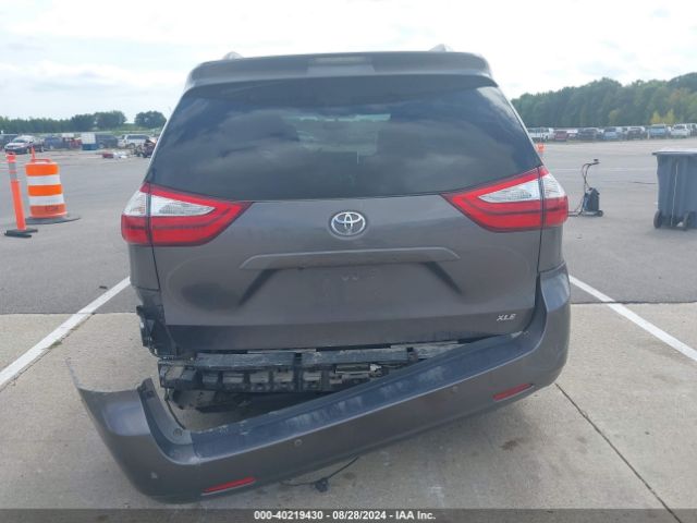 5TDYK3DCXFS619391 Toyota Sienna Xle Premium 8 Passenger