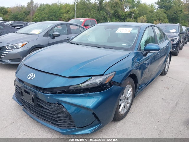 Toyota CAMRY LE 2025 4T1DAACK5SU520493 Image 2