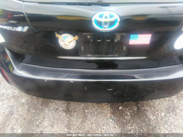 Toyota Prius V Two 2015 JTDZN3EU4FJ020695 Image 19