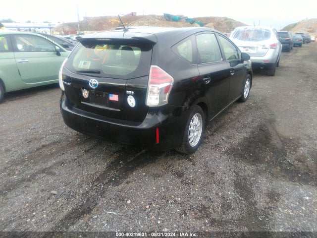 Toyota Prius V Two 2015 JTDZN3EU4FJ020695 Image 4