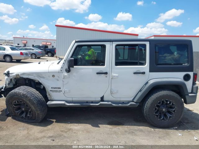 1C4BJWDG9HL574381 Jeep Wrangler Unlimited Sport 4x4