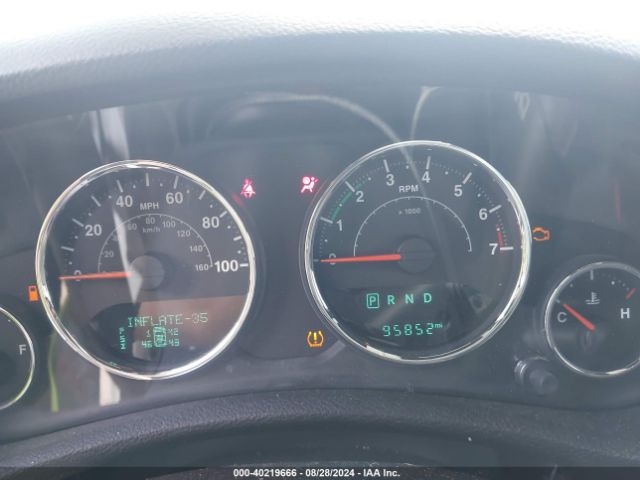 1C4BJWDG9HL574381 Jeep Wrangler Unlimited Sport 4x4