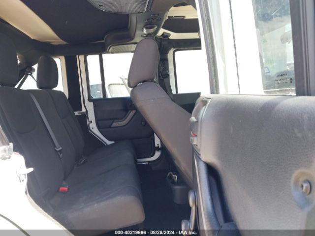 1C4BJWDG9HL574381 Jeep Wrangler Unlimited Sport 4x4