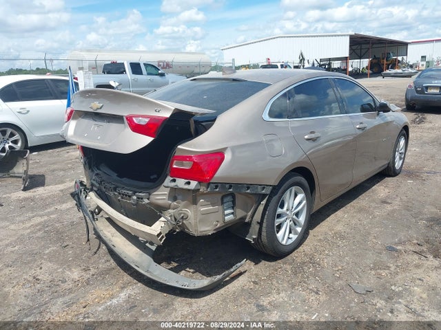 Chevrolet MALIBU LT 2018 1G1ZD5ST4JF247240 Image 4