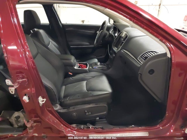 2C3CCASG9PH677675 Chrysler 300 Touring L Awd