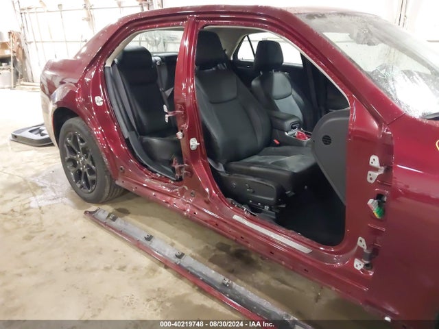 2C3CCASG9PH677675 Chrysler 300 Touring L Awd
