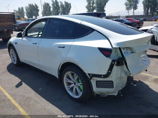 2022 TESLA MODEL Y 7SAYGDEE6NF362890 Photo 2