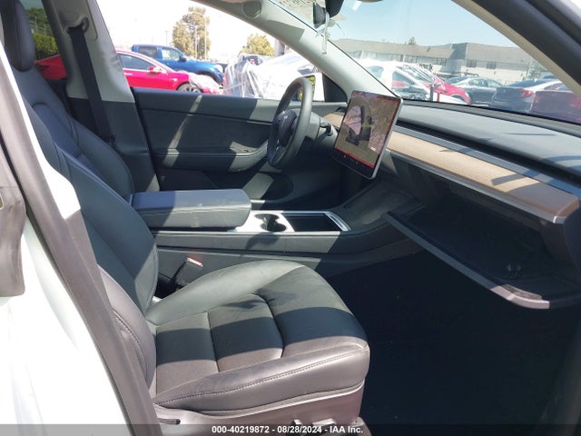2022 TESLA MODEL Y 7SAYGDEE6NF362890 Photo 4