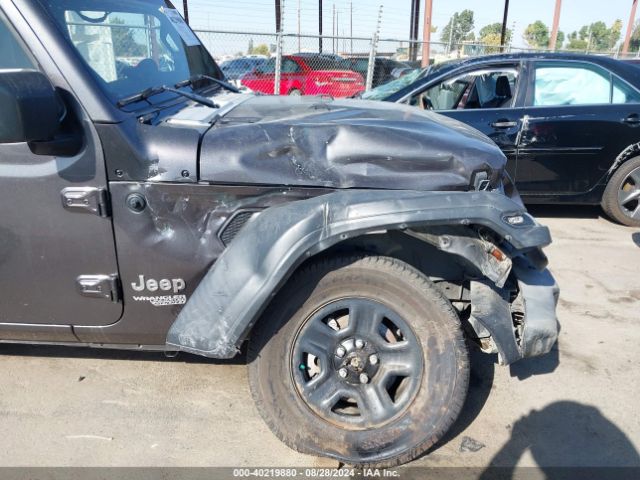 1C4HJXDN6JW200720 Jeep Wrangler Unlimited Sport 4x4