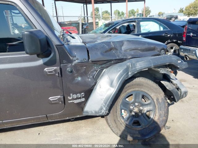 1C4HJXDN6JW200720 Jeep Wrangler Unlimited Sport 4x4