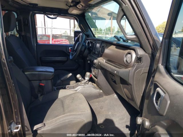 1C4HJXDN6JW200720 Jeep Wrangler Unlimited Sport 4x4