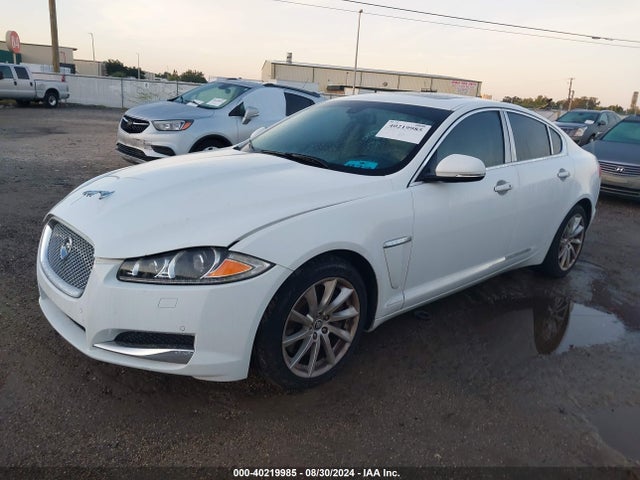 2013 JAGUAR XF SAJWA0ES9DPS95969 Photo 1