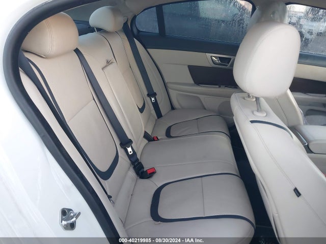 2013 JAGUAR XF SAJWA0ES9DPS95969 Photo 7