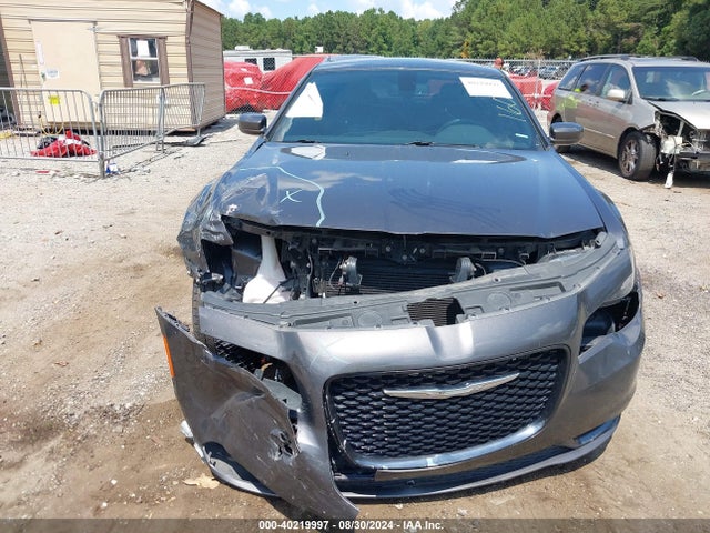 2C3CCABG9KH537862 Chrysler 300 300s
