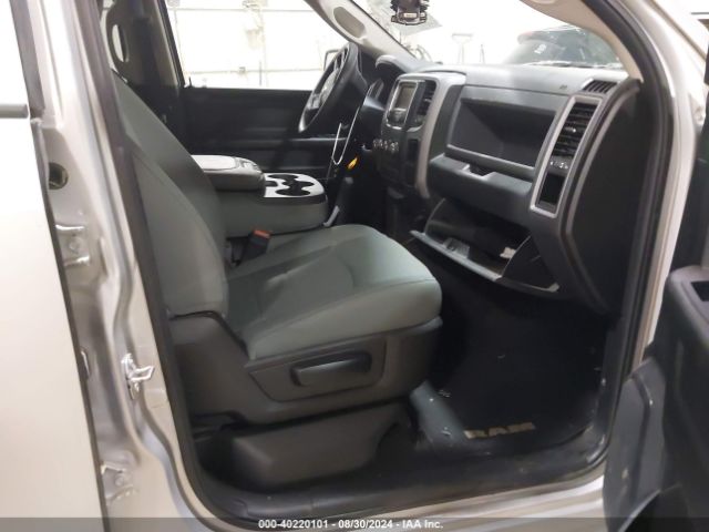 1C6RR7FG8JS230781 RAM 1500 Express Quad Cab 4x4 6'4 Box