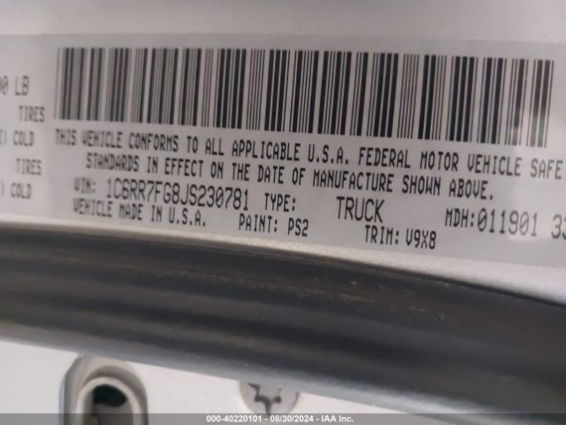 1C6RR7FG8JS230781 RAM 1500 Express Quad Cab 4x4 6'4 Box