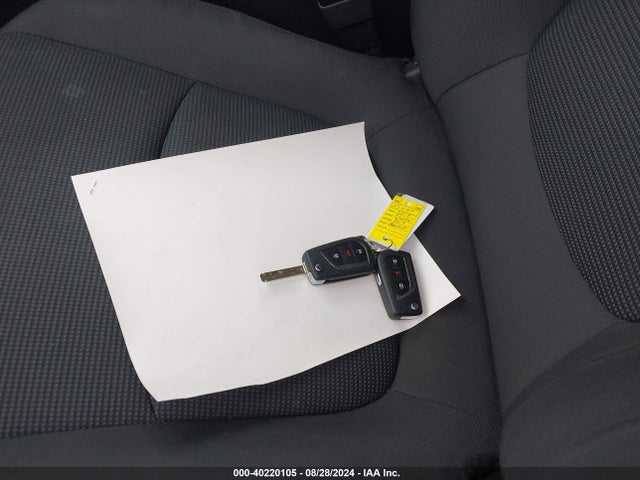Toyota RAV4 LE 2019 JTMF1RFV8KJ023229 Image 12