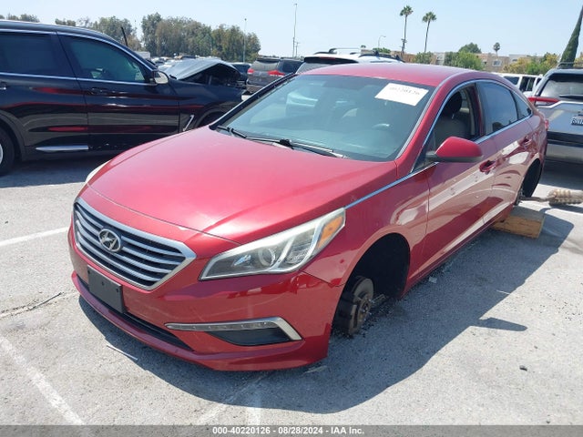 Hyundai SONATA SE 2015 5NPE24AF5FH243633 Image 2