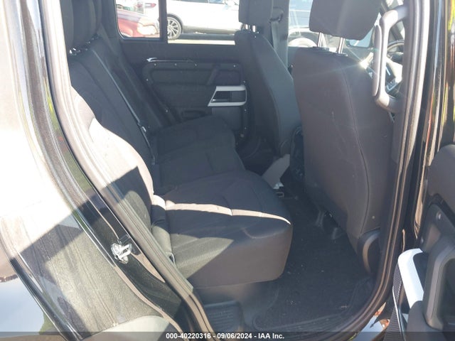 SALEK7RX3M2044540 Land Rover Defender 110 Standard