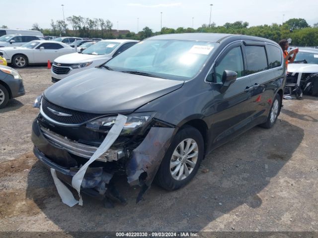 2C4RC1DG3HR578929 Chrysler Pacifica Touring