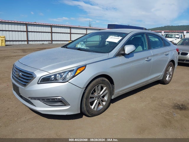 Hyundai SONATA SE 2015 5NPE24AF8FH188871 Image 2