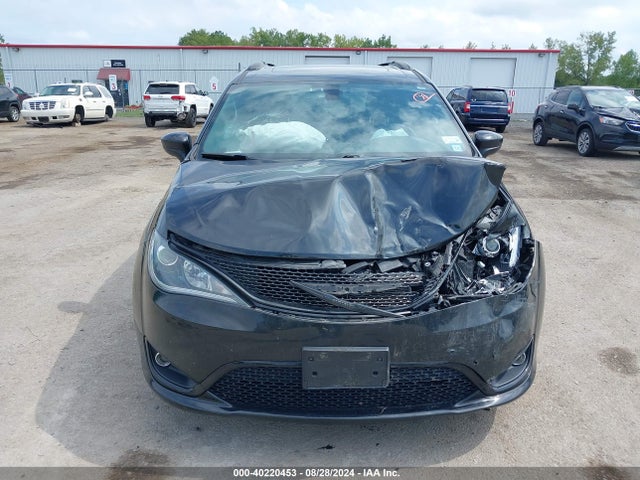2C4RC1EG2JR174315 Chrysler Pacifica Touring L Plus