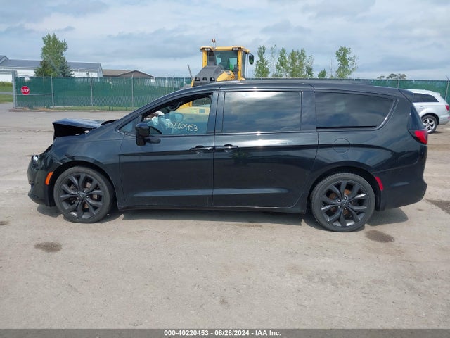 2C4RC1EG2JR174315 Chrysler Pacifica Touring L Plus