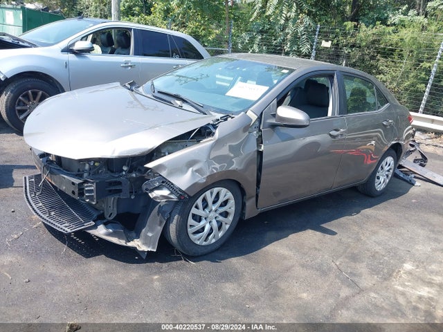 Toyota COROLLA LE 2017 2T1BURHE1HC861299 Image 2