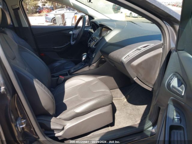 1FADP3N25FL314670 Ford Focus Titanium