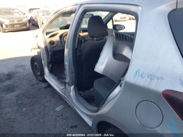 VNKKTUD34GA062086 Toyota YARIS L