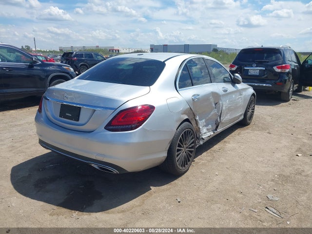 W1KWF8DB7MR625490 Mercedes-Benz C 300 Sedan