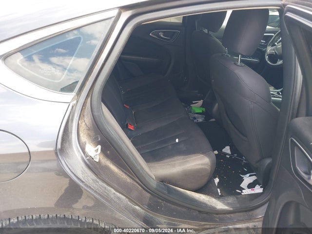 Chrysler 200 Limited 2015 1C3CCCABXFN646197 Image 8