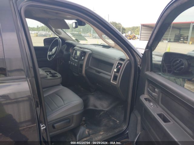 1C6RR6FT1JS340563 RAM 1500 Tradesman Quad Cab 4x2 6'4 Box