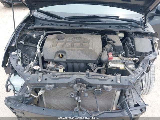 Toyota COROLLA LE 2018 5YFBURHE1JP794354 Image 10